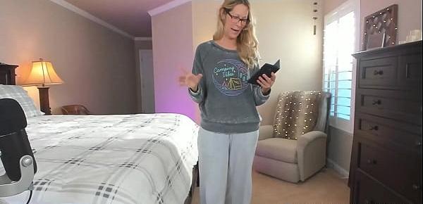 Sexy Milf Camgirl Jess Ryan Gives Another Honest Dick Review  jessryan.manyvids.com